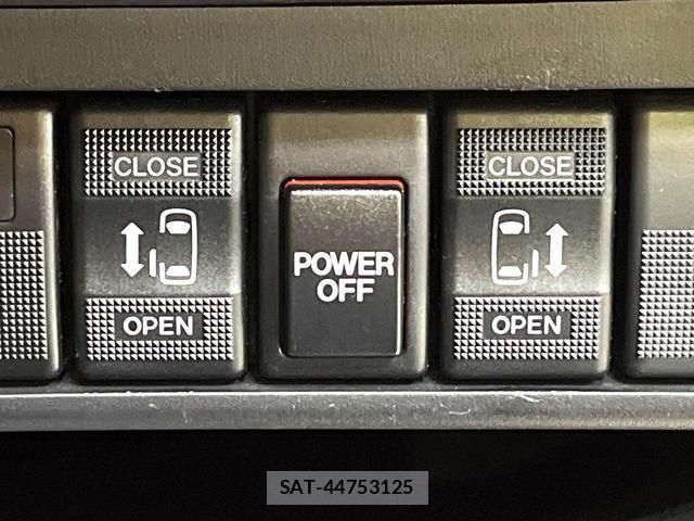 Mazda BIANTE 2012-03 8219903-2