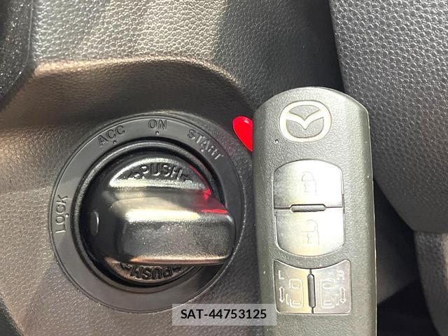 Mazda BIANTE 2012-03 8219903-5
