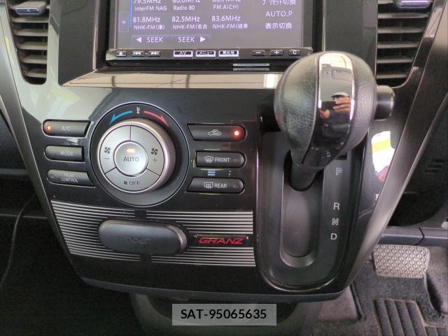 Mazda BIANTE 2015-11 8222897-19
