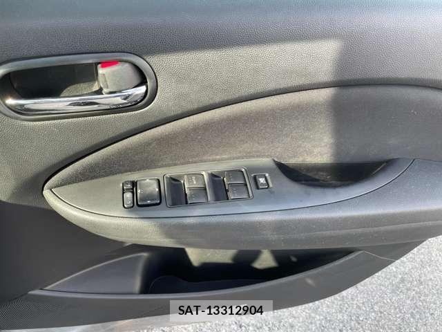 Mazda BIANTE 2012-03 8223308-7