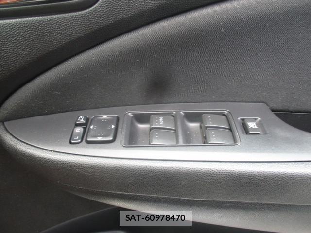 Mazda BIANTE 2013-07 8224286-4