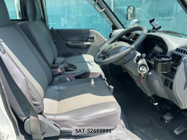 Mazda BONGO TRUCK 2008-11 8216233-6