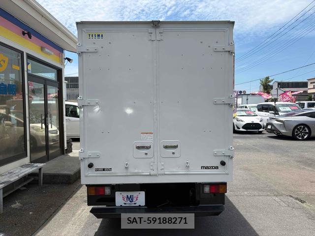 Mazda BONGO TRUCK 2018-05 8220434-14