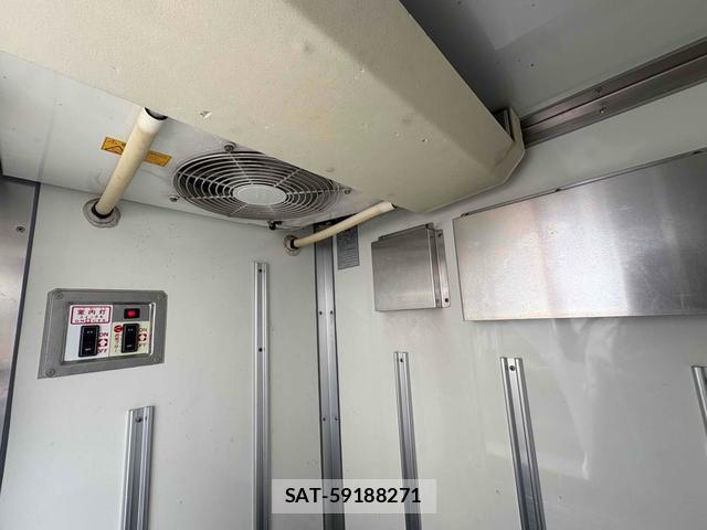 Mazda BONGO TRUCK 2018-05 8220434-15