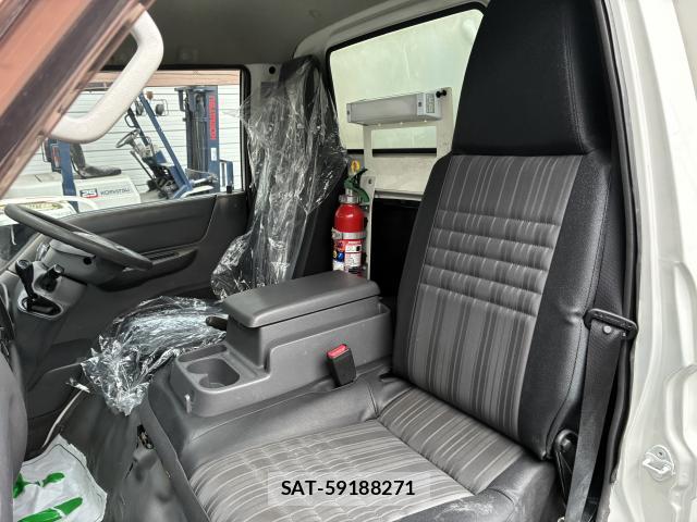 Mazda BONGO TRUCK 2018-05 8220434-18