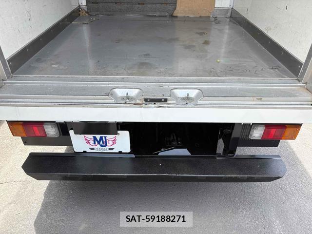 Mazda BONGO TRUCK 2018-05 8220434-7