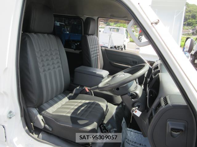 Mazda BONGO VAN 2020-05 8216293-11