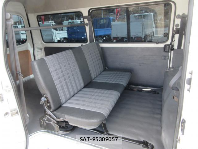 Mazda BONGO VAN 2020-05 8216293-13