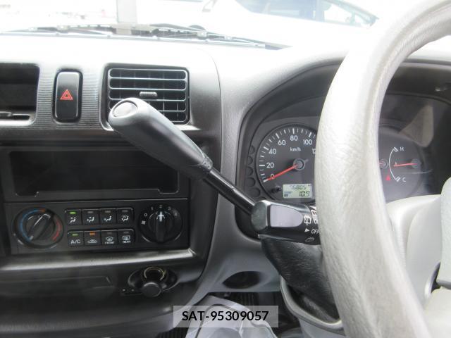 Mazda BONGO VAN 2020-05 8216293-19