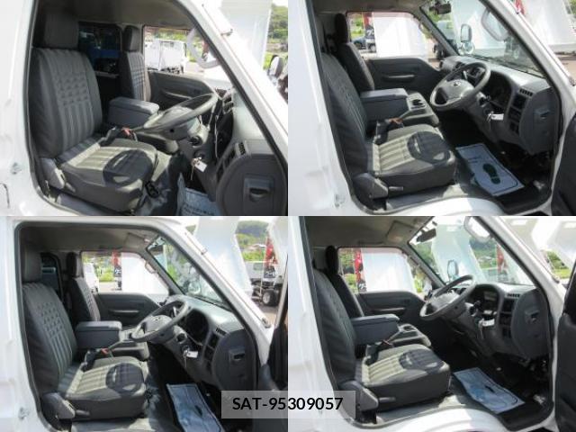 Mazda BONGO VAN 2020-05 8216293-2