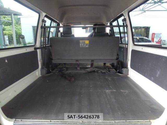Mazda BONGO VAN 2015-07 8222253-2