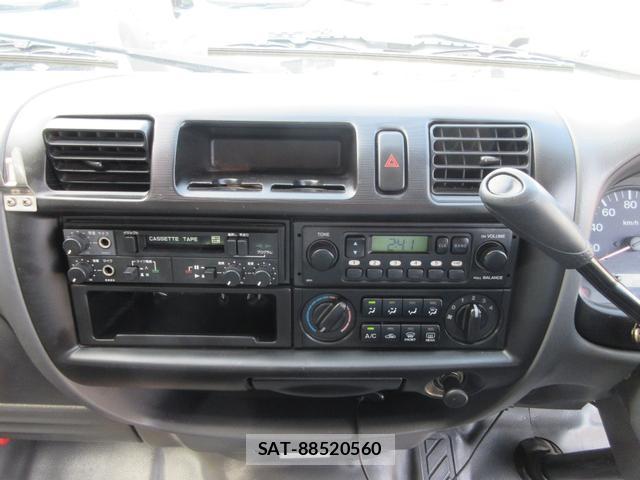 Mazda BONGO VAN 2007-02 8222721-11