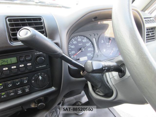 Mazda BONGO VAN 2007-02 8222721-12