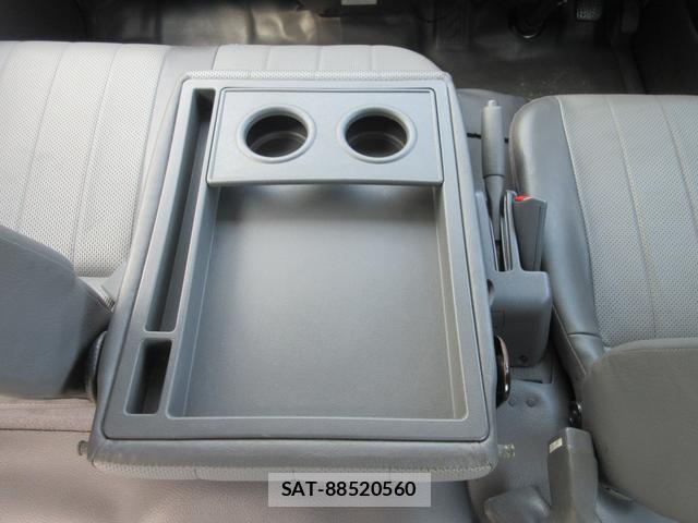 Mazda BONGO VAN 2007-02 8222721-19