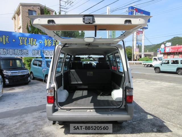 Mazda BONGO VAN 2007-02 8222721-7