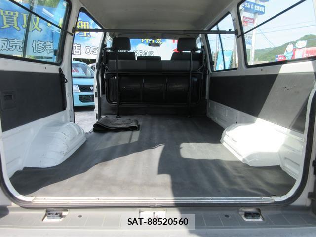 Mazda BONGO VAN 2007-02 8222721-8