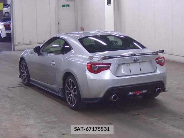 Subaru BRZ 2019-08 8216996-1