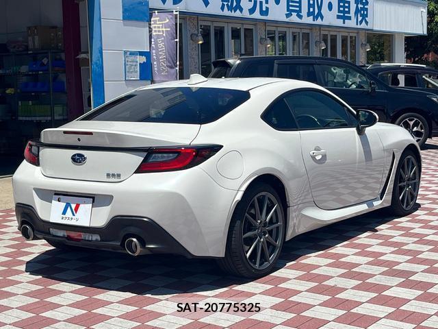 Subaru BRZ 2022-03 8220686-16