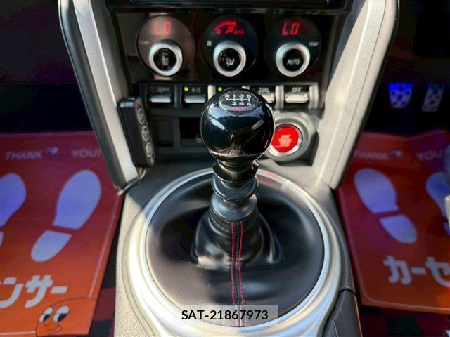 Subaru BRZ 2018-08 8223206-16