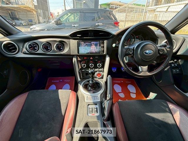 Subaru BRZ 2018-08 8223206-2