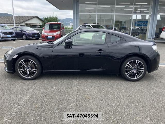 Subaru BRZ 2013-02 8225183-1