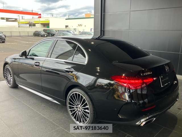 Mercedes Benz C-CLASS 2025-08 8221800-1