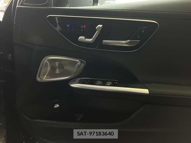 Mercedes Benz C-CLASS 2025-08 8221800-5