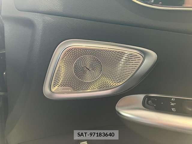 Mercedes Benz C-CLASS 2025-08 8221800-7