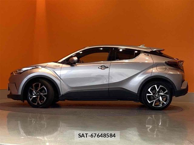 Toyota C-HR 2017-12 8216210-10