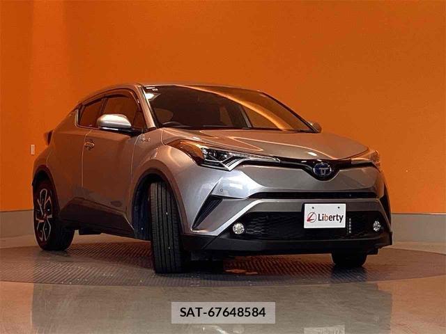 Toyota C-HR 2017-12 8216210-5