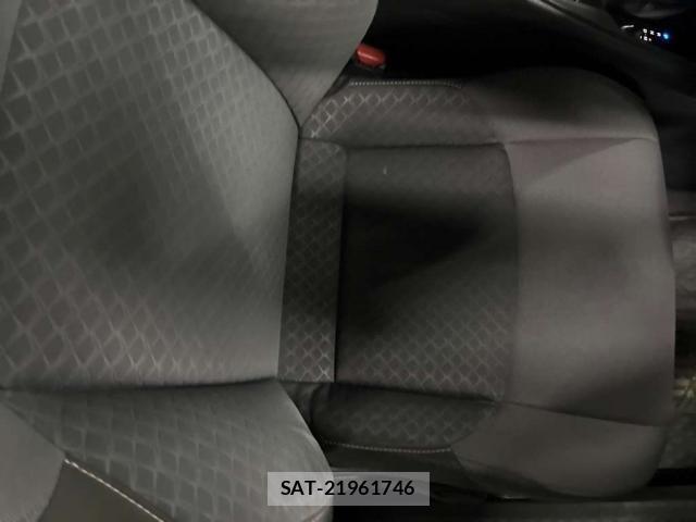 Toyota C-HR 2021-07 8216402-11