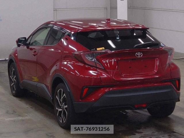 Toyota C-HR 2019-06 8216456-5