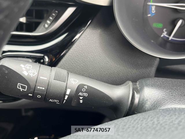 Toyota C-HR 2019-11 8216730-13