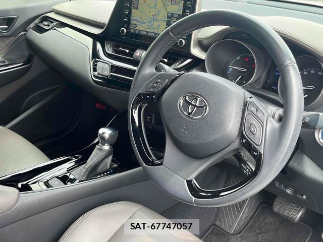 Toyota C-HR 2019-11 8216730-7