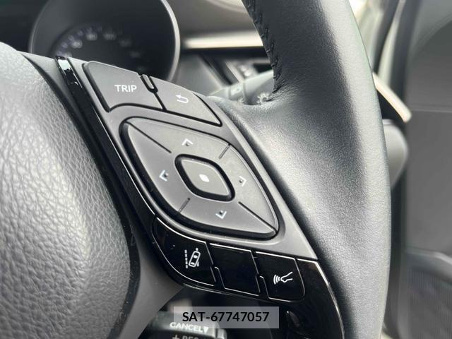 Toyota C-HR 2019-11 8216730-9