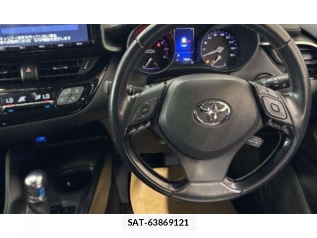Toyota C-HR 2018-07 8217516-2