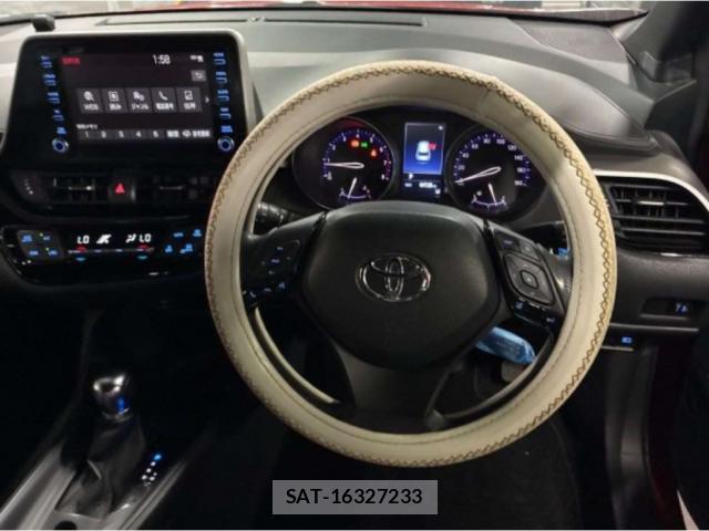 Toyota C-HR 2022-07 8217770-2