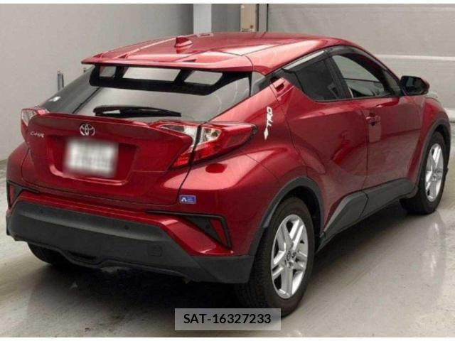 Toyota C-HR 2022-07 8217770-4