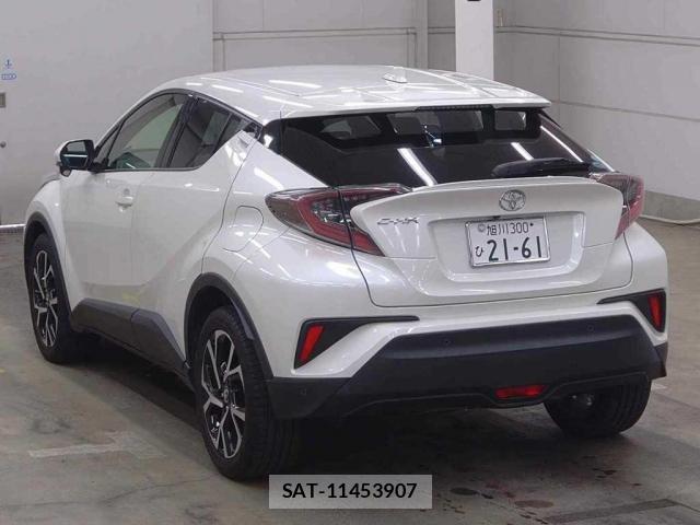 Toyota C-HR 2019-02 8217788-1