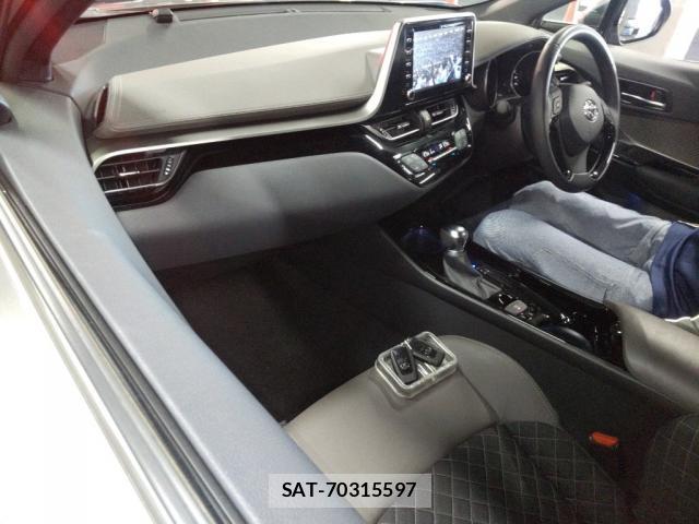 Toyota C-HR 2019-11 8217882-2