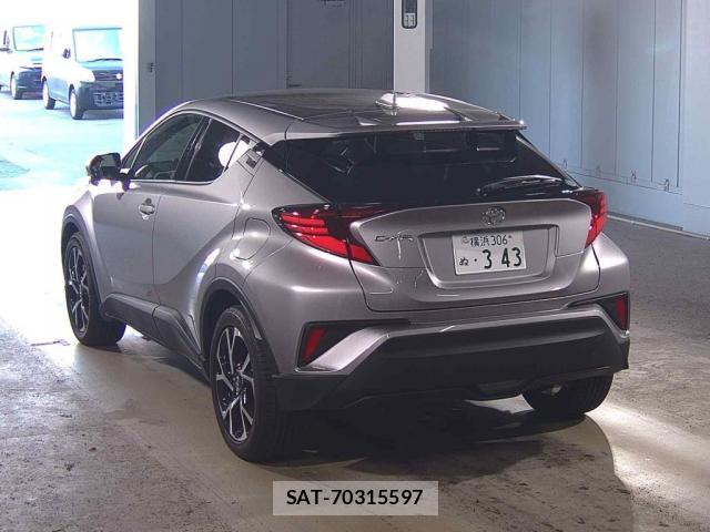 Toyota C-HR 2019-11 8217882-4