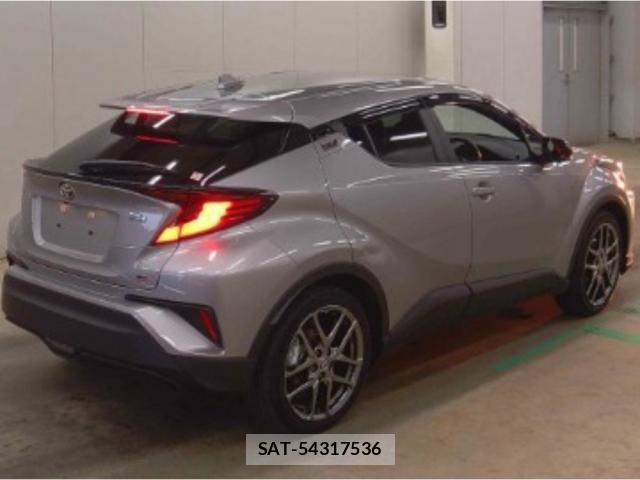 Toyota C-HR 2021-04 8218927-4