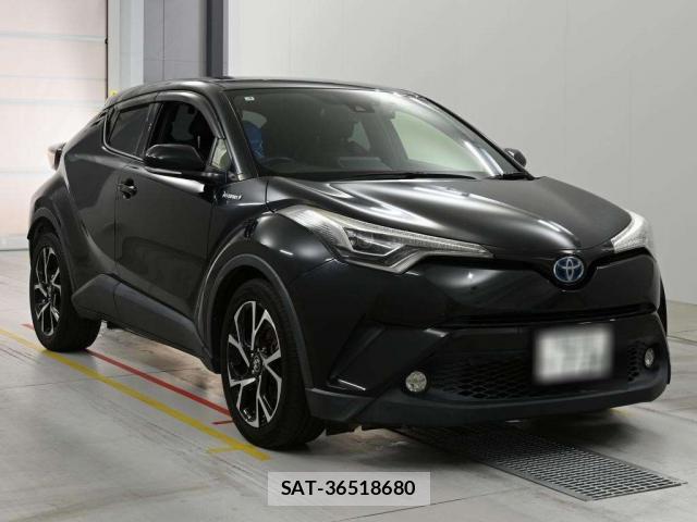 Toyota C-HR 2017-05 8218960-5