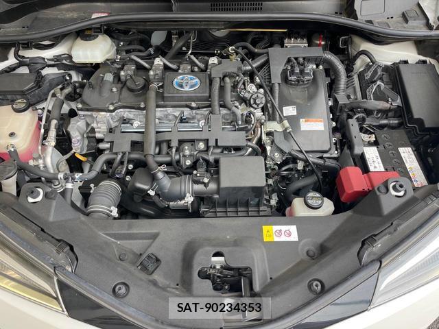 Toyota C-HR 2018-11 8221351-17