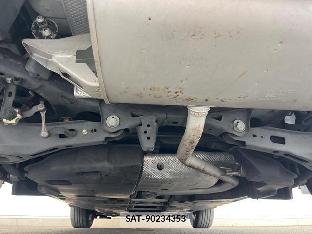 Toyota C-HR 2018-11 8221351-18