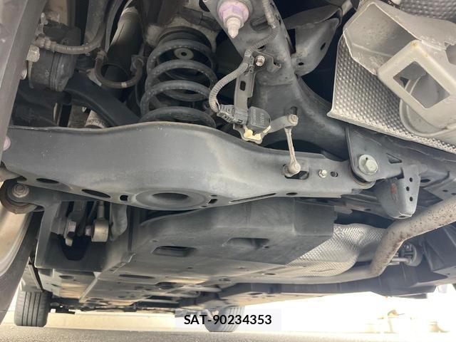 Toyota C-HR 2018-11 8221351-19