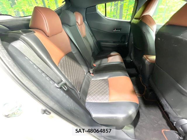 Toyota C-HR 2018-12 8221977-8