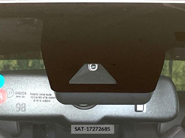 Toyota C-HR 2017-03 8223969-4