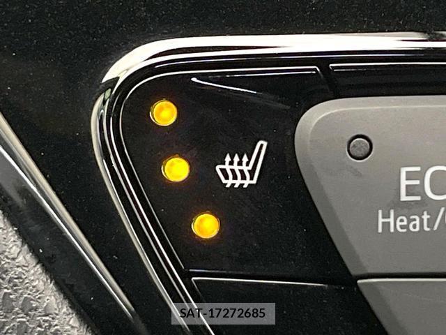 Toyota C-HR 2017-03 8223969-6