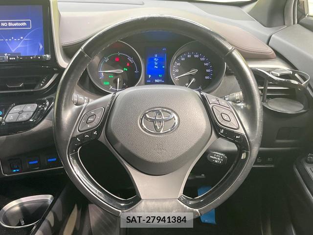 Toyota C-HR 2017-06 8224001-10